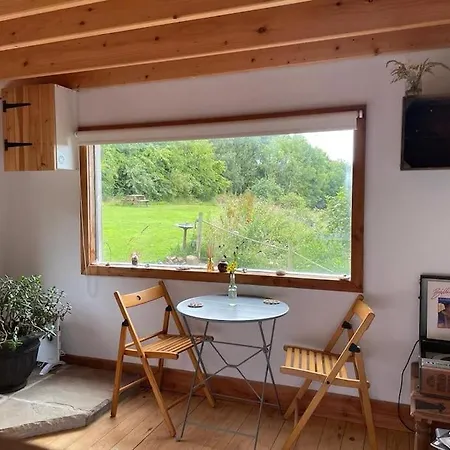 The At Shambala- Now With Sauna Available To Book! Horská chata *