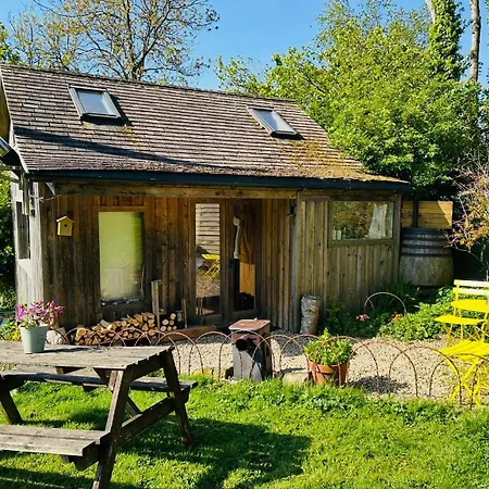 The At Shambala- Now With Sauna Available To Book! Dağ evi *